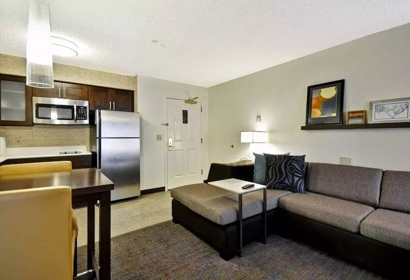 هتل Residence Inn By Marriott Jacksonville Airport