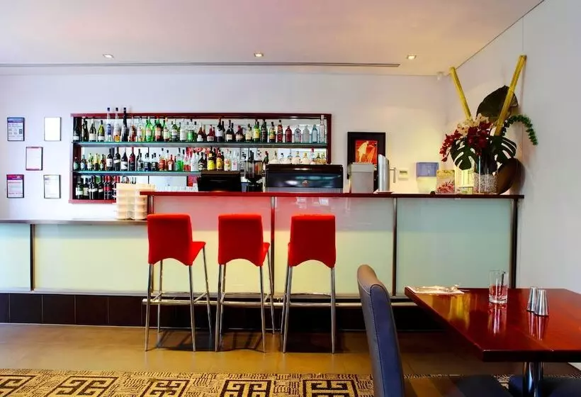 هتل Seasons Heritage Melbourne