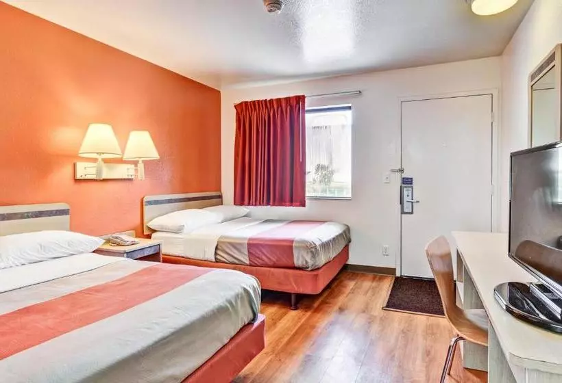 Motel 6 pittsburgh, Pa  Crafton