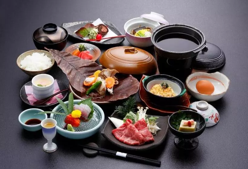 Okada Ryokan Warakutei