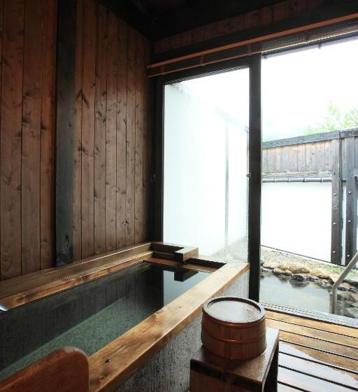 Okada Ryokan Warakutei