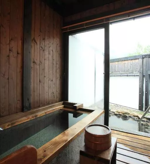 Okada Ryokan Warakutei