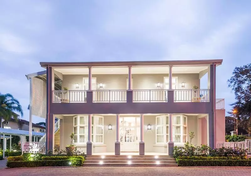 Quarters Hotel Avondale Road