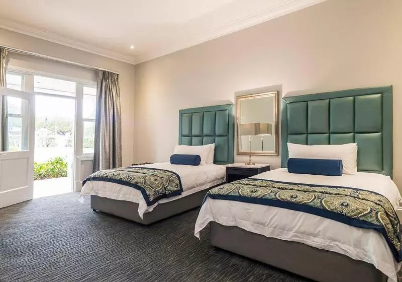 Quarters Hotel Avondale Road