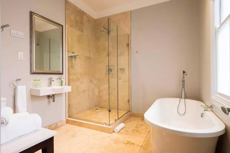 Quarters Hotel Avondale Road