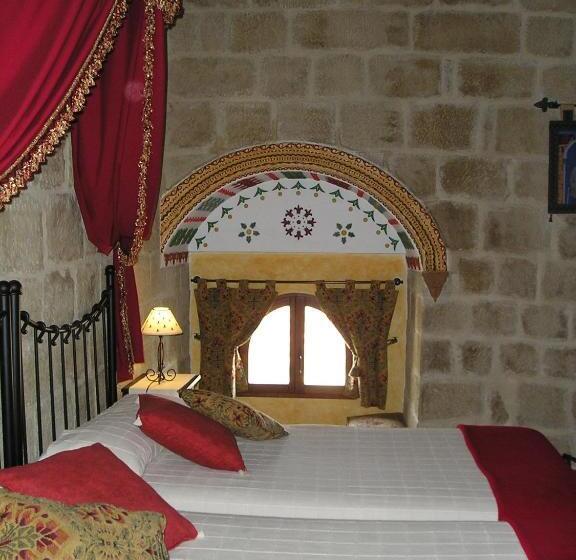 Torre Fuerte Siglo Xiii