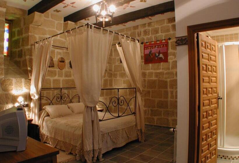 Torre Fuerte Siglo Xiii