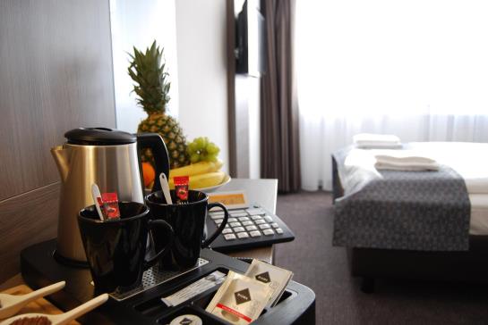 هتل Dom Am Romerbrunnen