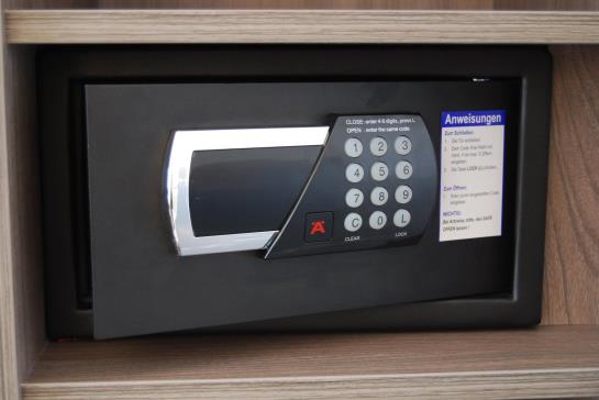 هتل Dom Am Romerbrunnen