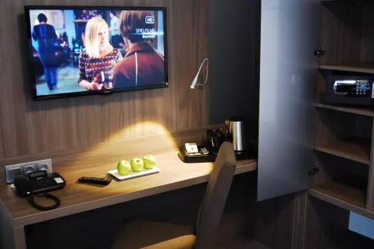 Szálloda Dom  Am Romerbrunnen