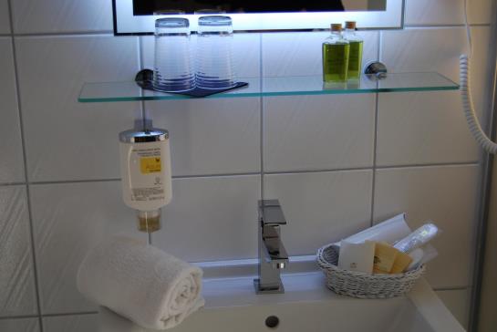 هتل Dom Am Romerbrunnen