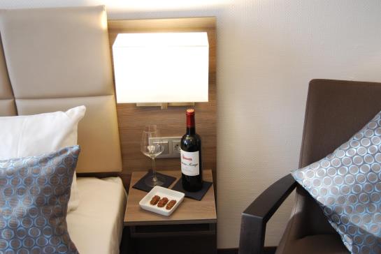 هتل Dom Am Romerbrunnen