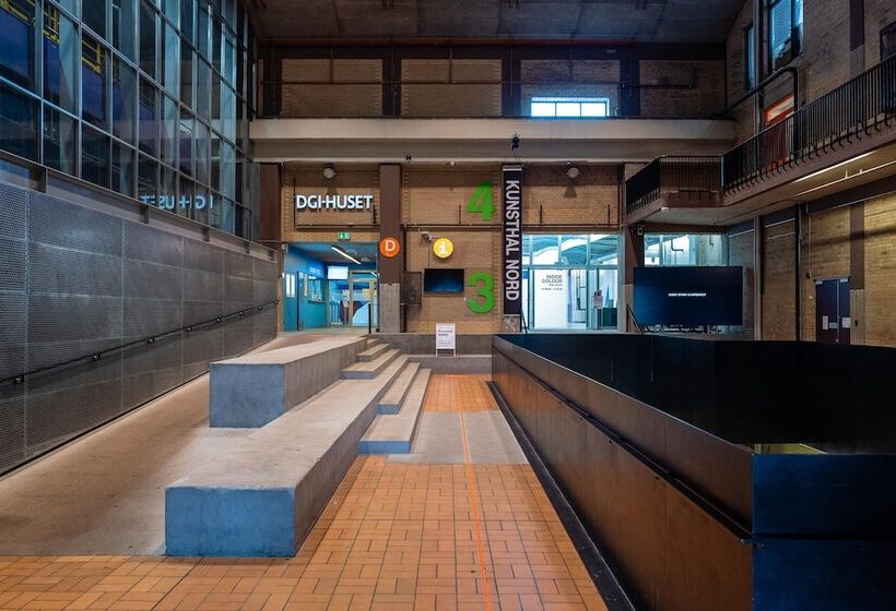 בית מלון כפרי Cabinn Aalborg