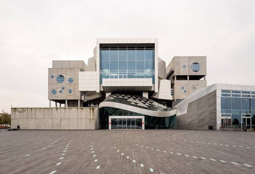 בית מלון כפרי Cabinn Aalborg