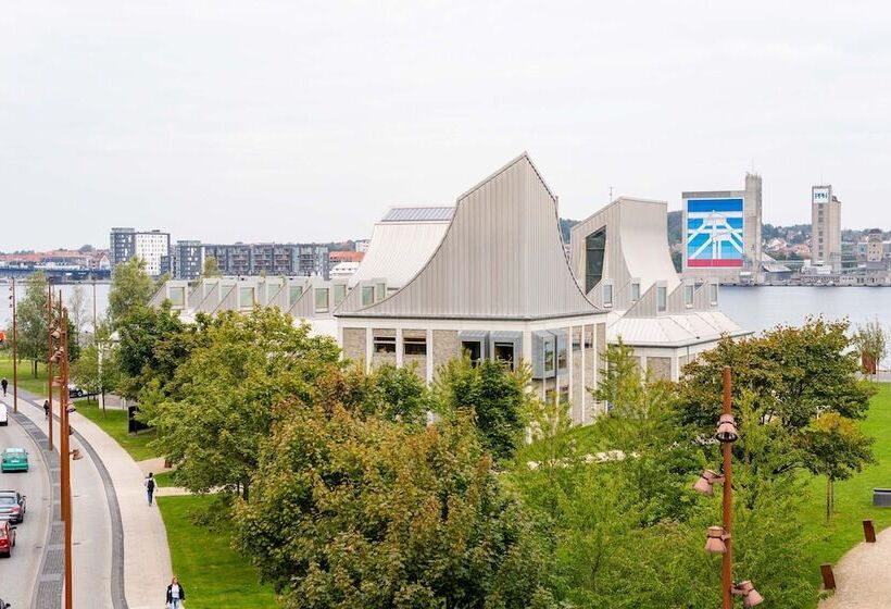 בית מלון כפרי Cabinn Aalborg