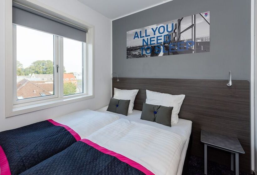 בית מלון כפרי Cabinn Aalborg