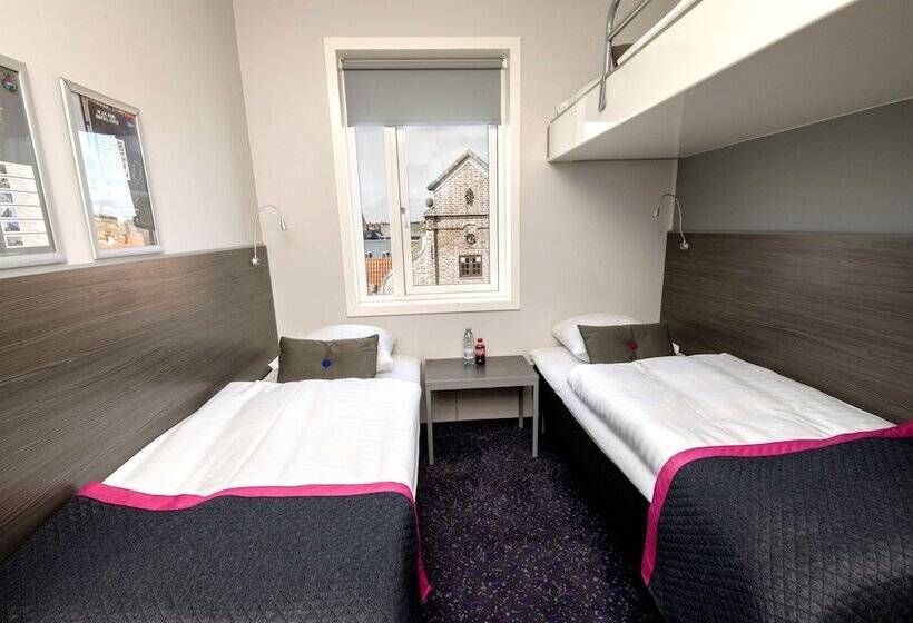 בית מלון כפרי Cabinn Aalborg