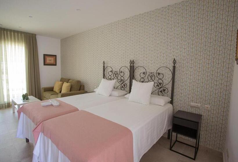 هتل El Tesorillo Ii