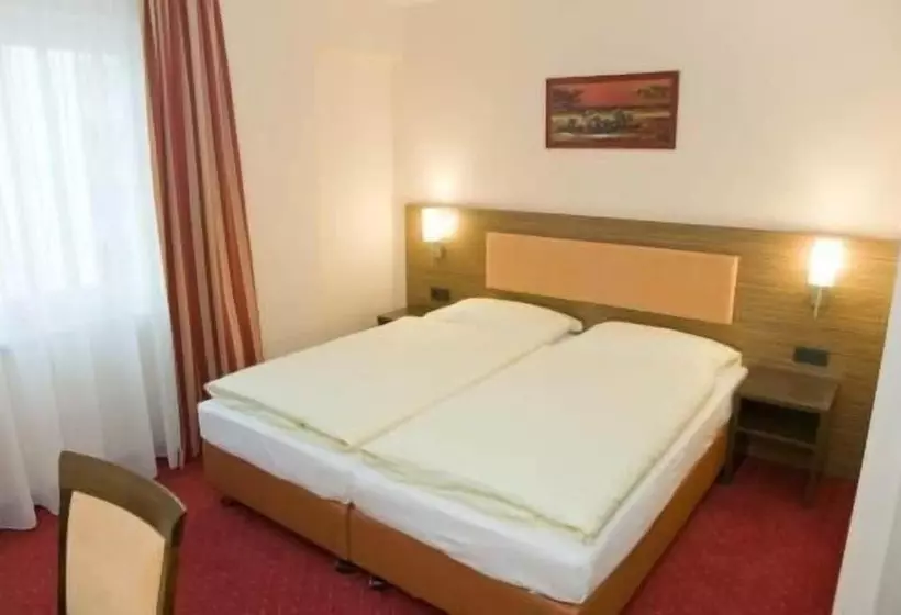 Grand Hotel Dream Main City Center