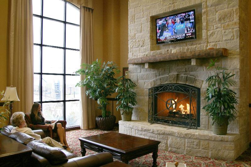 Отель Hampton Inn & Suites Fredericksburg