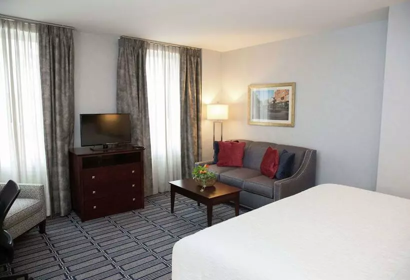 هتل Hampton Inn & Suites Providence Downtown