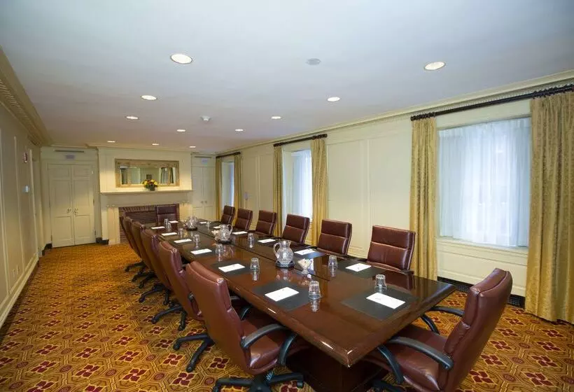 هتل Hampton Inn & Suites Providence Downtown