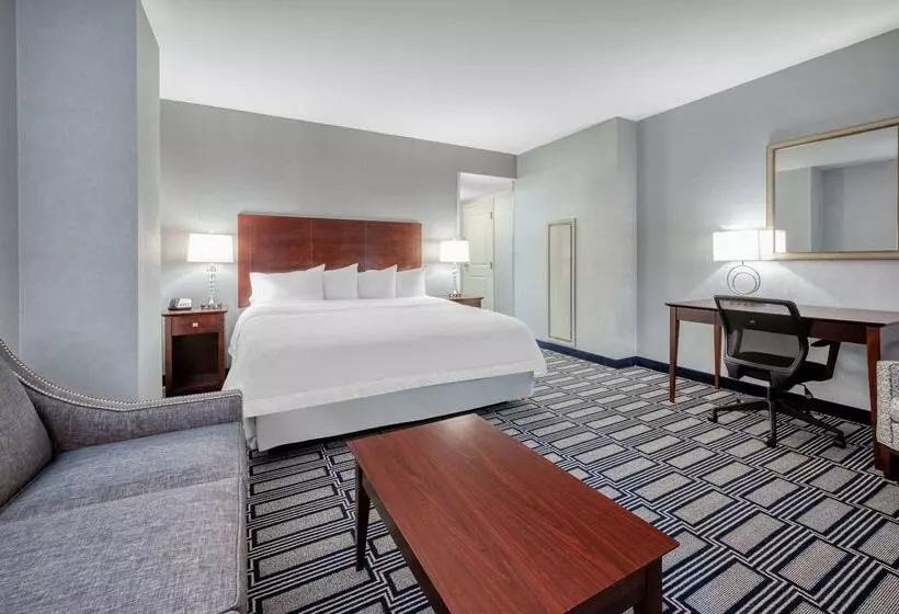 هتل Hampton Inn & Suites Providence Downtown