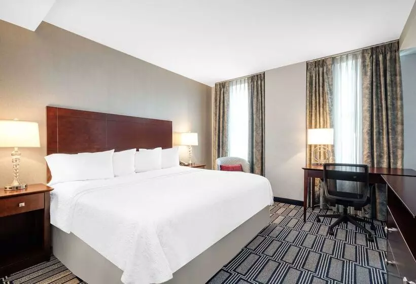 هتل Hampton Inn & Suites Providence Downtown