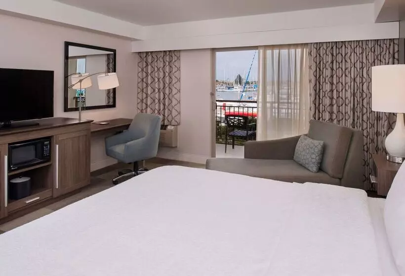 هتل Hampton Inn Channel Islands Harbor/oxnard