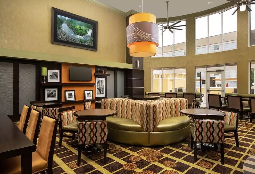 فندق Hampton Inn & Suites Lake City