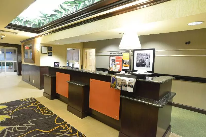 فندق Hampton Inn & Suites Lake City