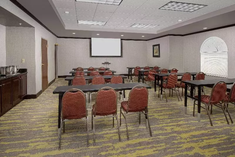 فندق Hampton Inn & Suites Lake City