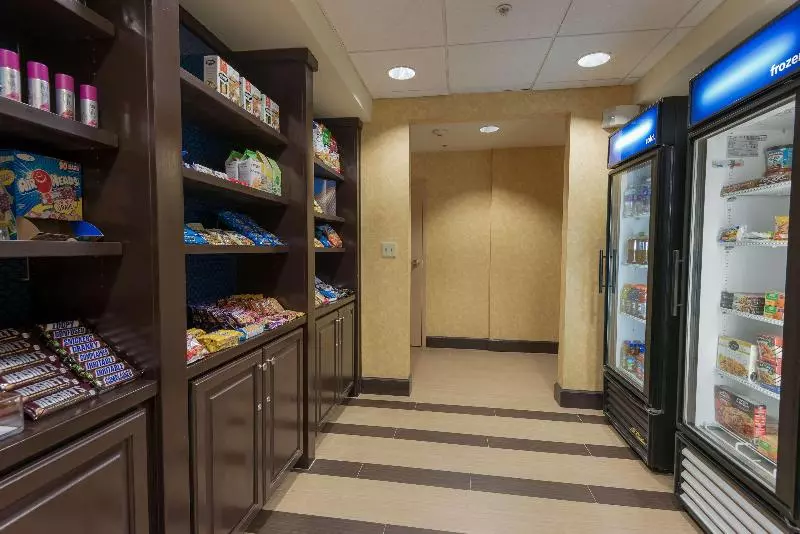 فندق Hampton Inn & Suites Lake City