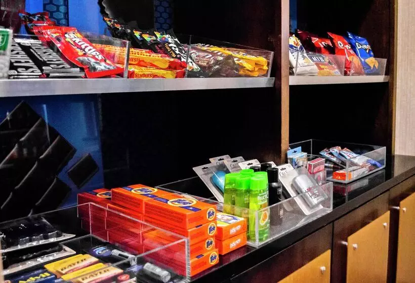 هتل Hampton Inn & Suites Richmond/glenside