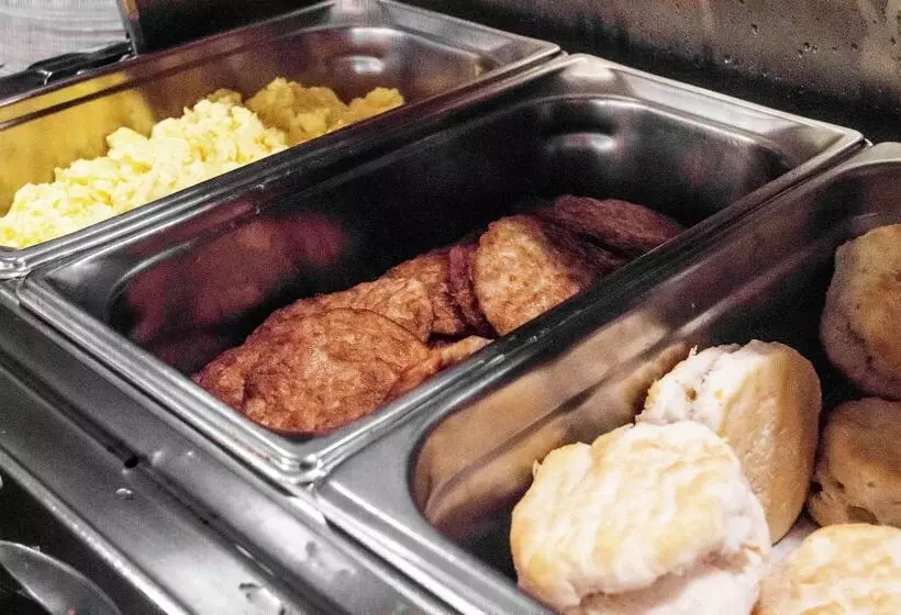 هتل Hampton Inn & Suites Richmond/glenside