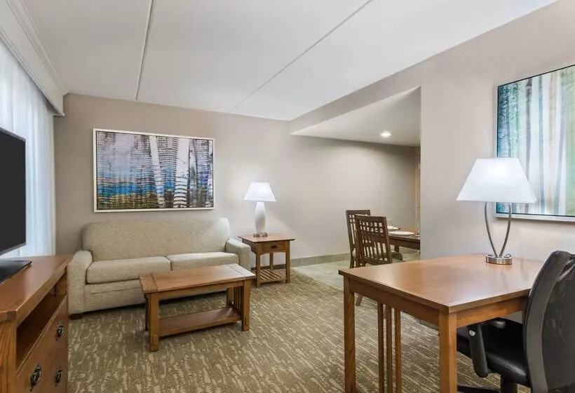 هتل Homewood Suites By Hilton Buffalo/amherst
