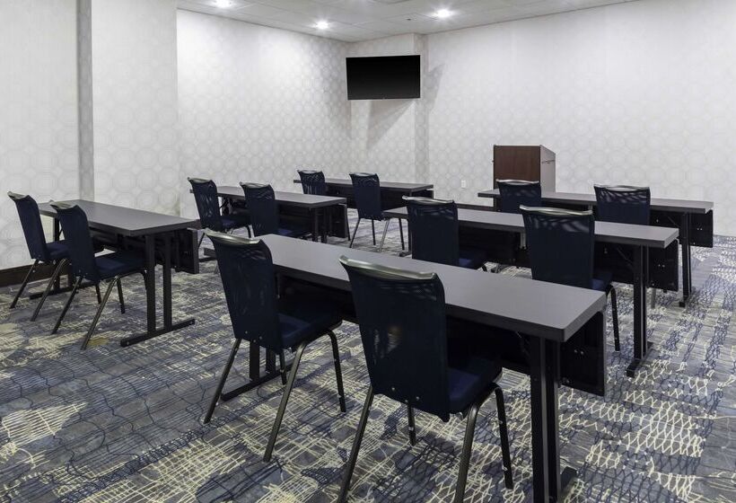 Отель Homewood Suites By Hilton St. Louis  Galleria