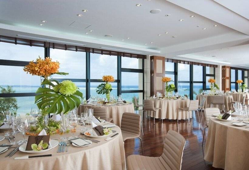 هتل Kafuu Resort Fuchaku Condo