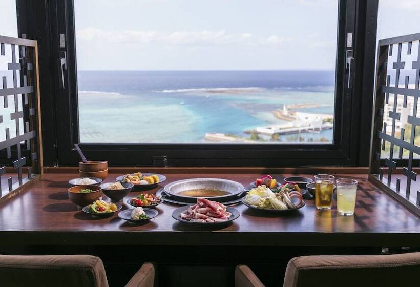 هتل Kafuu Resort Fuchaku Condo