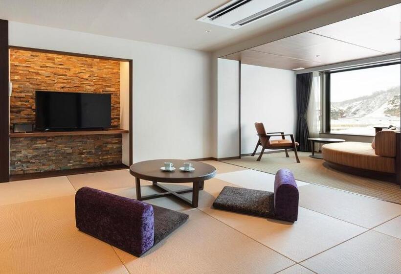 Kitakobushi Shiretoko Hotel & Resort