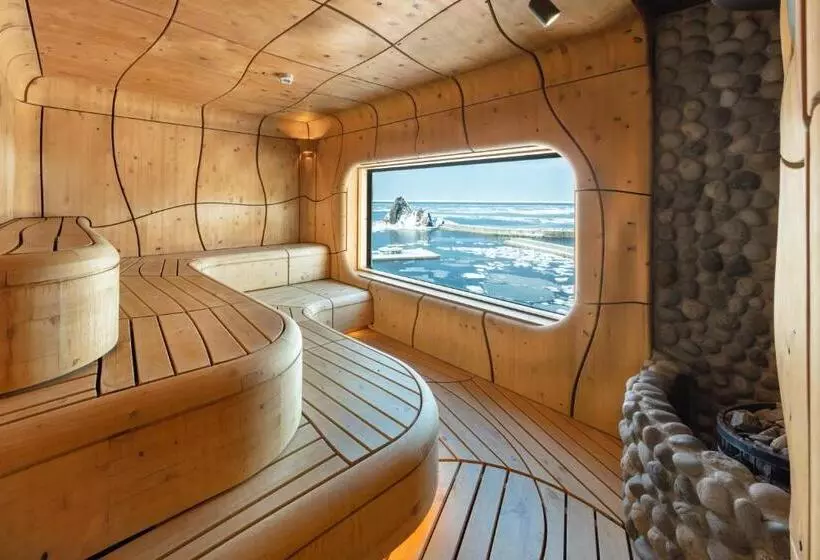 Kitakobushi Shiretoko Hotel & Resort