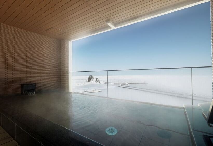 Kitakobushi Shiretoko Hotel & Resort