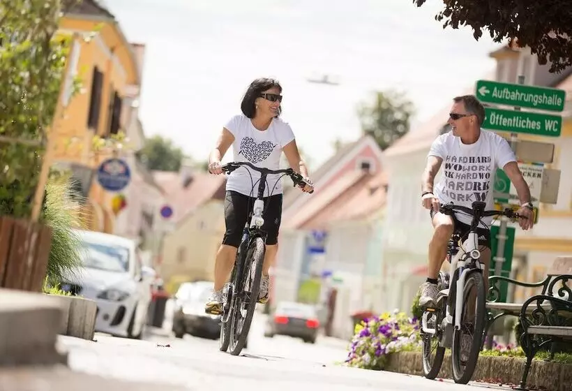 Hotelli Locker & Legere