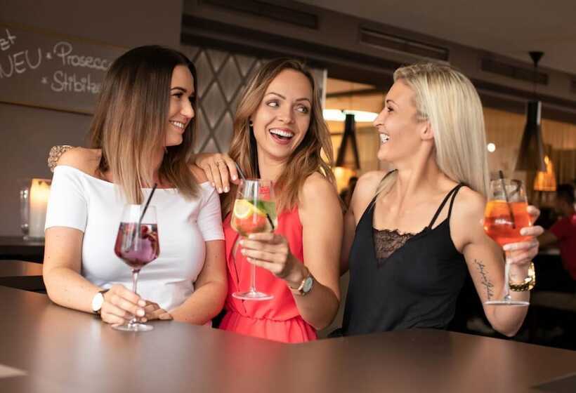 호텔 Locker & Legere