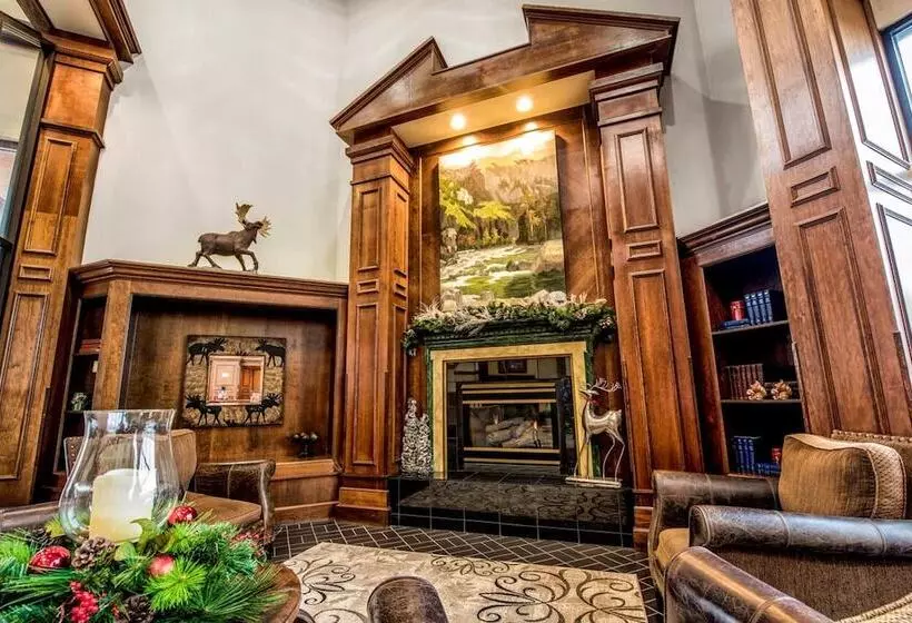 هتل Lodge Of The Ozarks