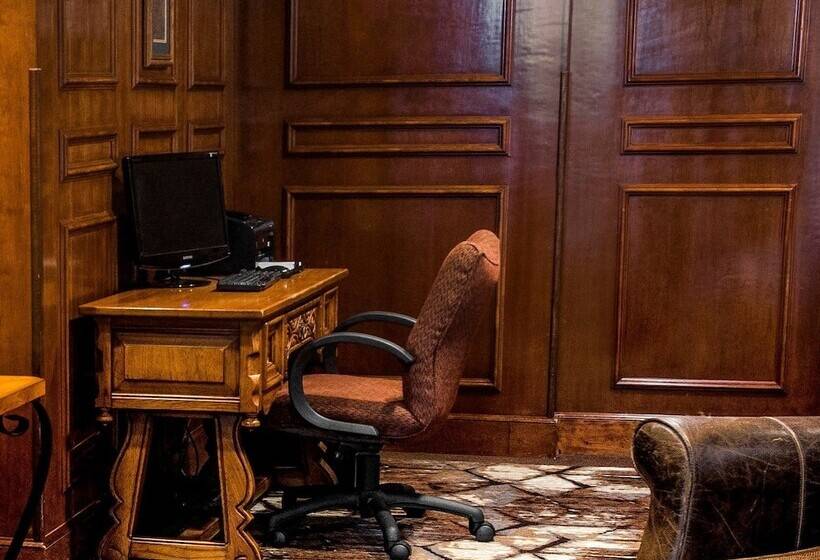 Szálloda Lodge Of The Ozarks