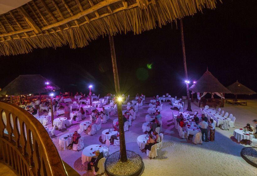 فندق Nungwi Beach Resort By Turaco