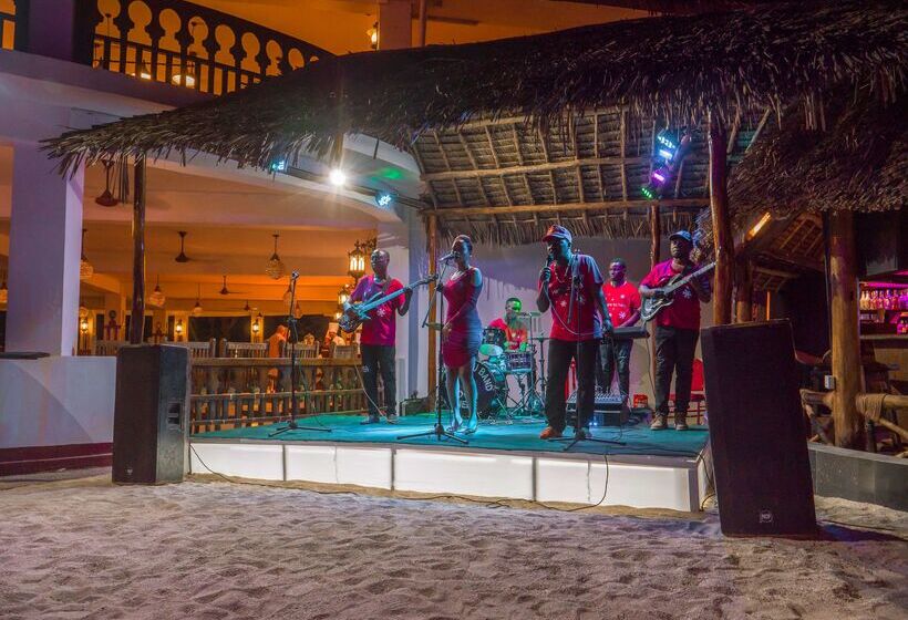 فندق Nungwi Beach Resort By Turaco