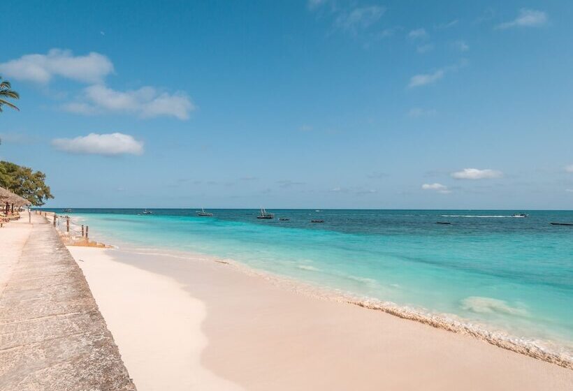 فندق Nungwi Beach Resort By Turaco