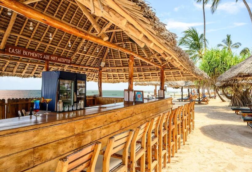 فندق Nungwi Beach Resort By Turaco